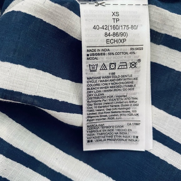 NWT Gap Navy and White Stripe Keyhole Blouse - Picture 6 of 6